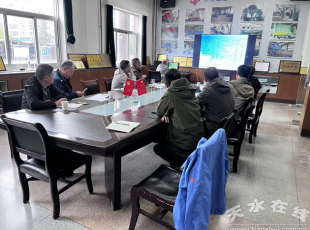 ��������˫�ڳ��١���硱æ Ӫ�����顰��������