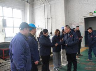 ��ˮ��ѹ���������쵼�����ڼ���һ�ߵ�ְ������